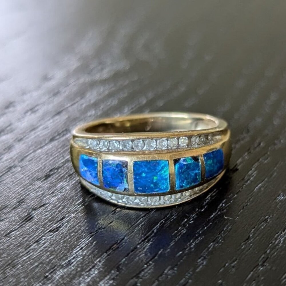Pretty! Blue opal, diamond & 10K gold ring (flaw)